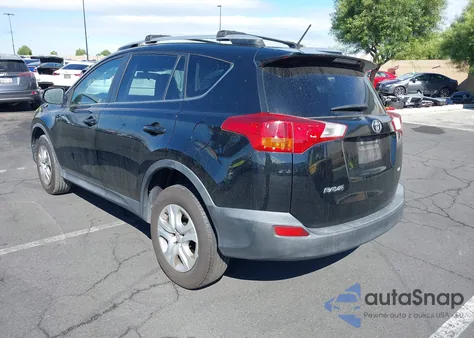 2015 Toyota Rav4 Le z USA, uszkodzony, nr VIN 2T3ZFREV2FW200235